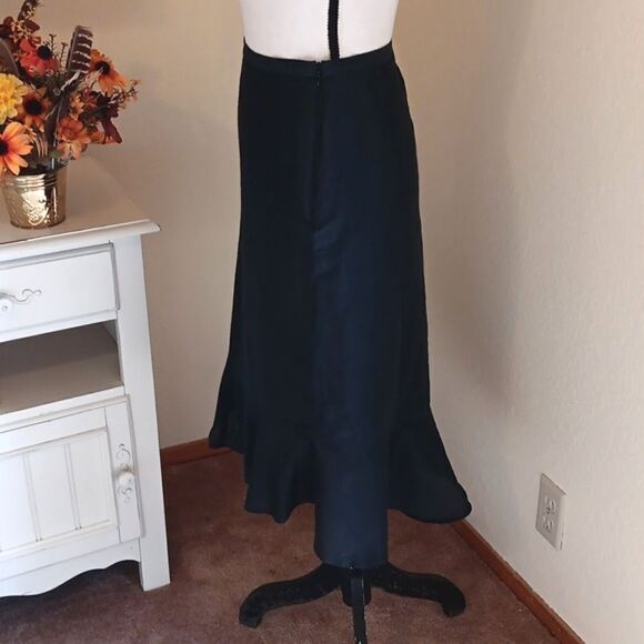 Banana Republic Black Ruffled Skirt - Picture 3 of 9